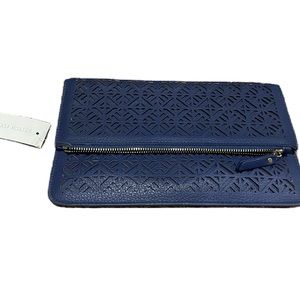 NEW-Urban Expression Navy Clutch with gold shoulder chain